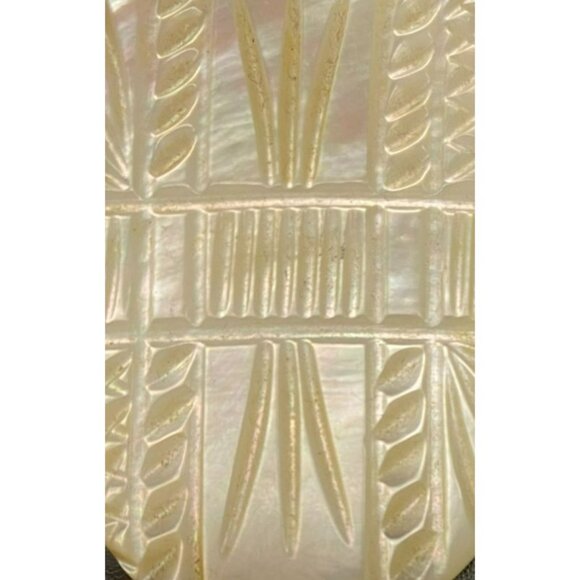 Antique Oval Mother Of Pearl Carved Brooch Pin With Art Deco Design - Picture 2 of 4